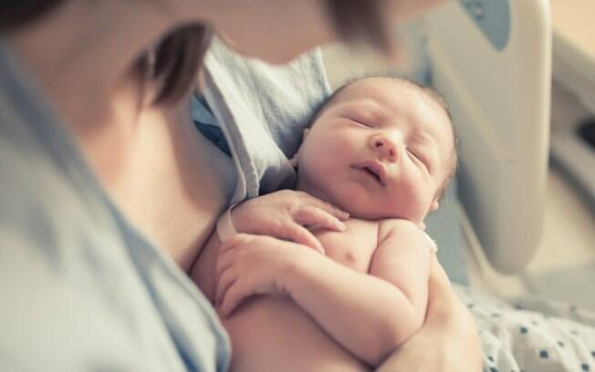 Nos primeiros meses de vida, alguns cuidados são necessários para evitar que o recém-nascido passe por complicações 
