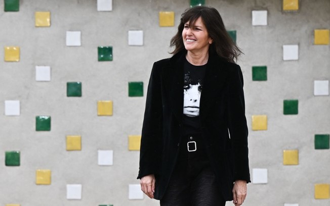 Virginie Viard deixa a direção criativa da Chanel