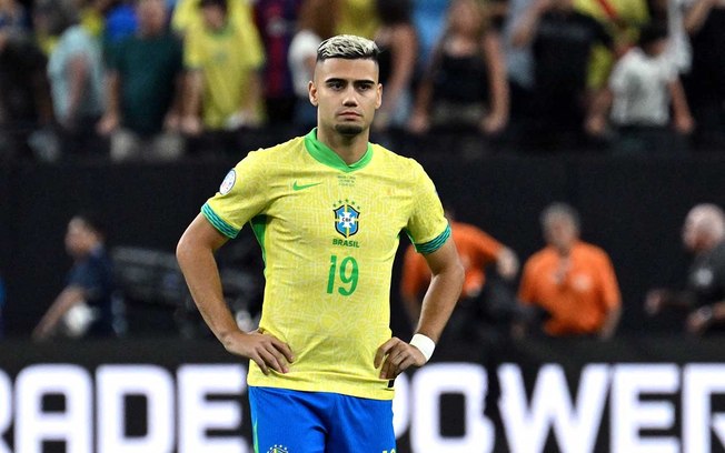 Andreas Pereira em ação com a camisa da Seleção Brasileira 