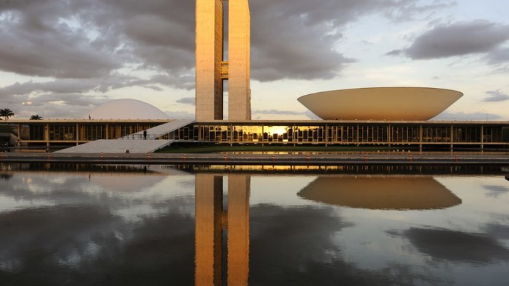 Descontos no INSS podem precisar de assinatura eletrônica