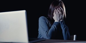 Violência contra a mulher e o estupro virtual: entenda a lei