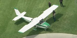 Avião pousa de emergência em campo de golfe que sediará Olimpíada