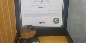 iG recebe troféu do Prêmio Reclame AQUI após voto popular