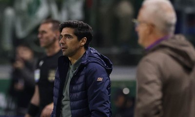 Palmeirenses condenam Abel Ferreira por eliminação