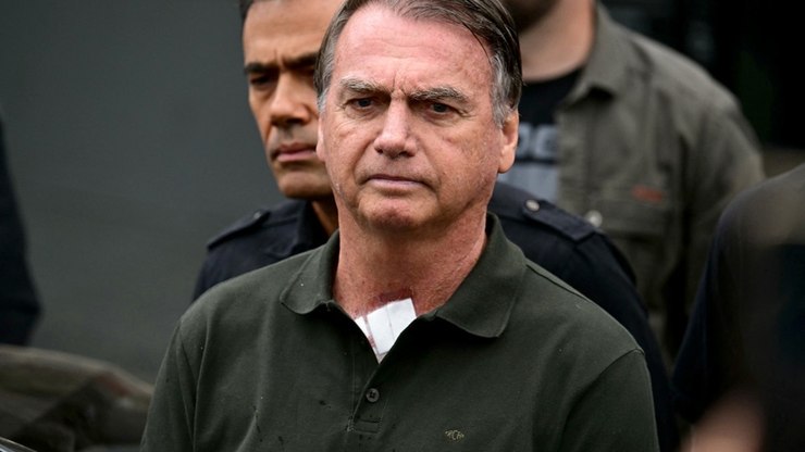 Perda de patente: Bolsonaro tem 10 dias para apresentar defesa