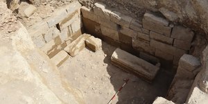 Mistério de 137 anos tem fim: grupo reencontra tumba de 600 a.C
