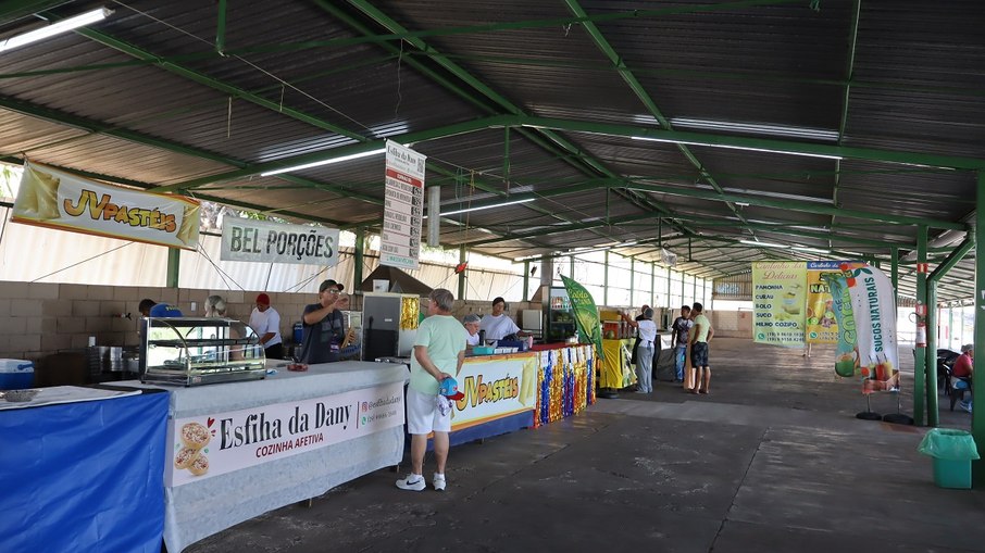 O espaço de alimentação ofereceu uma boa variedade de comida