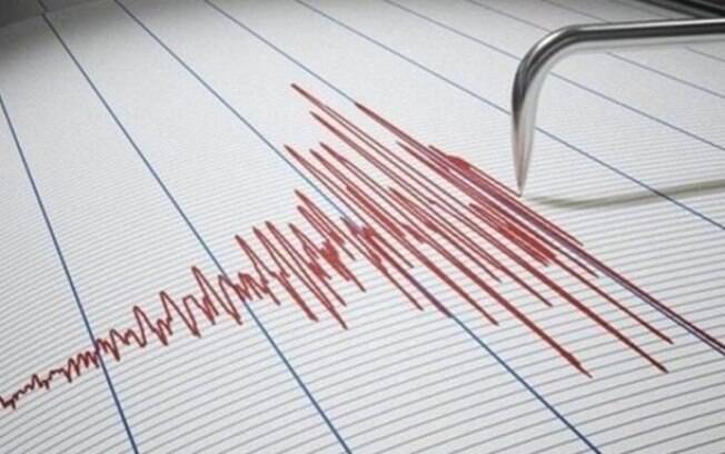 Autoridades de Chile e Argentina investigam consequências dos dois terremotos da madrugada deste domingo (10)