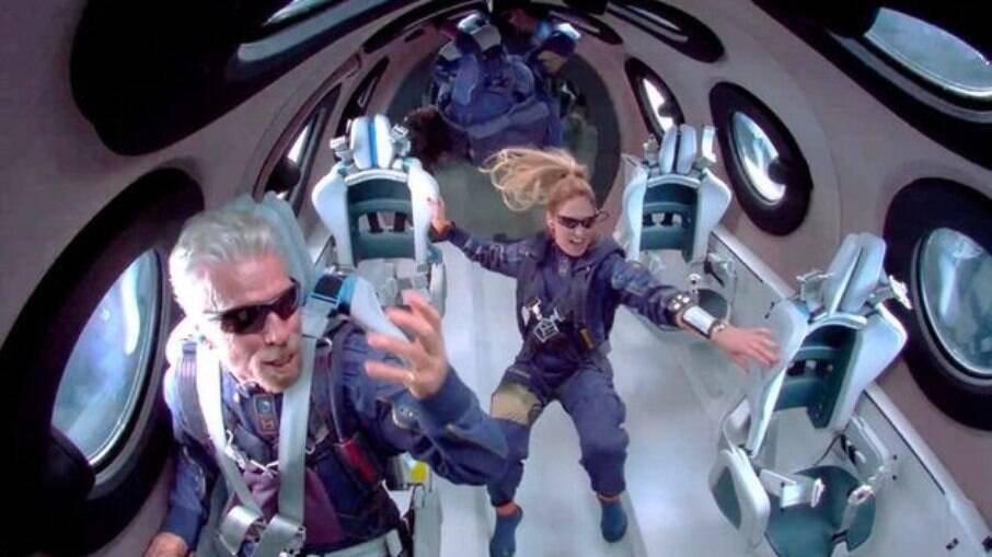 Richard Branson, CEO da Virgin Galactic, passou uma hora no espaço; veja o que se sabe sobre o turismo espacial