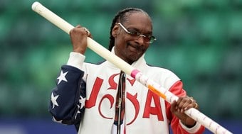 Paris: Snoop Dogg vai carregar tocha olímpica antes de abertura