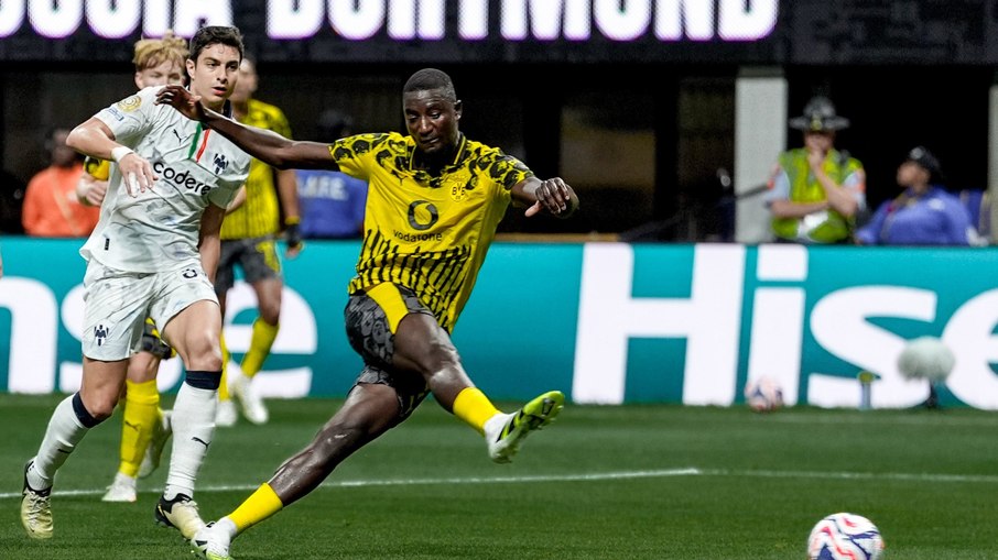 Guirassy dá show, Dortmund vence Monterrey e avança às quartas do Mundial de Clubes Guirassy dá show, Dortmund vence Monterrey e avança às quartas do Mundial de Clubes
