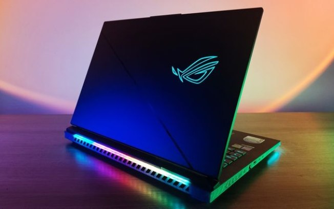 Review ROG Strix Scar 18 | Notebook incrível com RTX 4090 e tela Mini LED