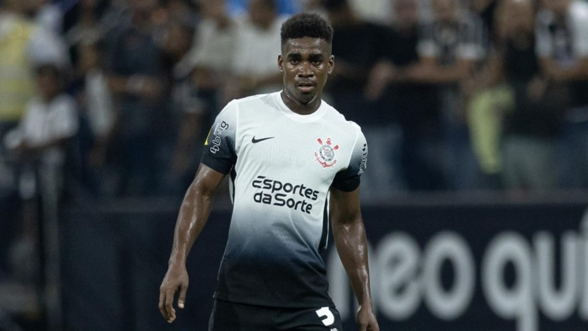 Félix Torres foi expulso contra o Racing após dar entrada criminosa Félix Torres foi expulso contra o Racing após dar entrada criminosa