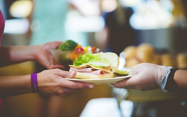 Franquias de food service crescem 17,9% no país, diz ABF