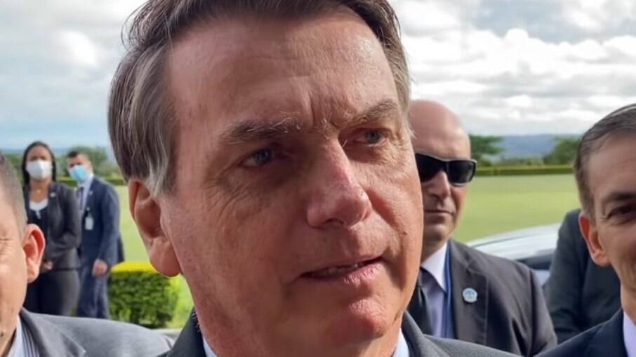  Bolsonaro compara covid-19 a câncer de mama ao defender tratamento precoce