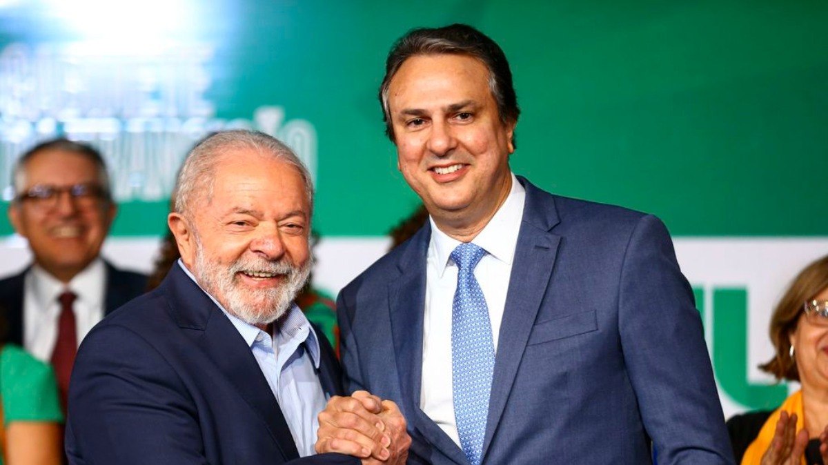 O presidente Luiz Inácio Lula da Silva, e o futuro ministro da Educação, Camilo Sant