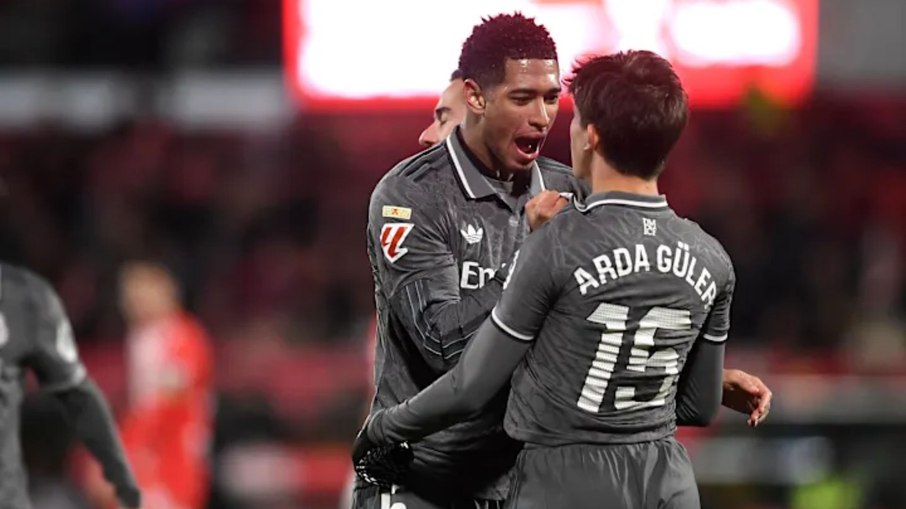 Astros do Real Madrid discutem em jogo contra a Juventus Astros do Real Madrid discutem em jogo contra a Juventus