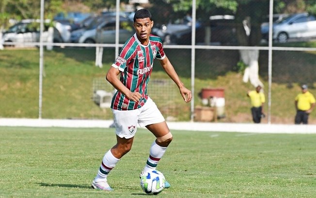 Lateral do Fluminense é convocado para Seleção Lateral do Fluminense é convocado para Seleção