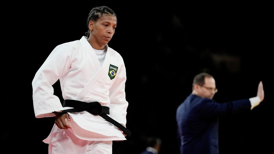 Rafaela Silva perde disputa do bronze