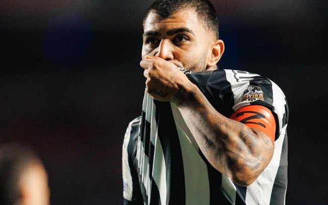 Gabigol marcou duas vezes e deu a vitória para o Santos sobre o São Paulo