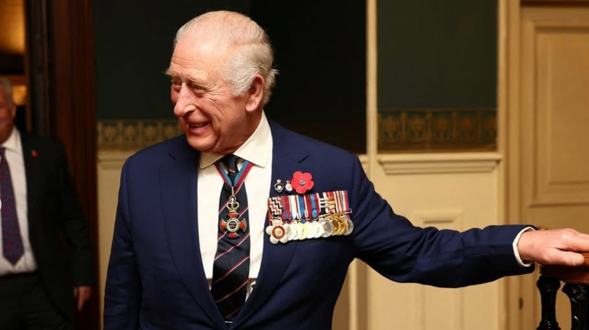 Charles%20%22comanda%22%20ao%20menos%205%20pa%C3%ADses%20na%20Copa