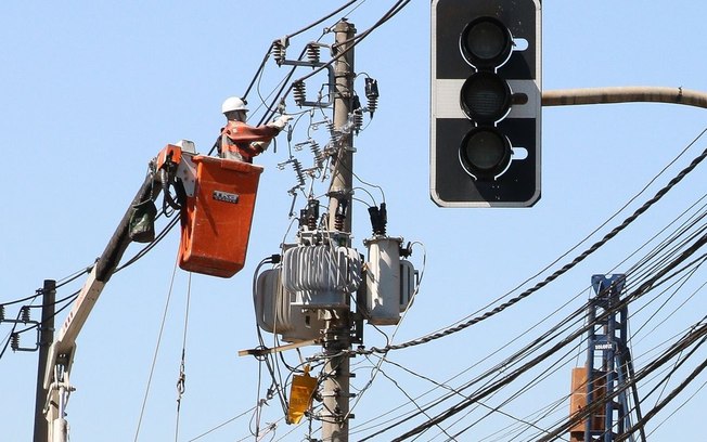 Prefeitura de São Paulo aplica multa milionária à Enel por falhas - Foto