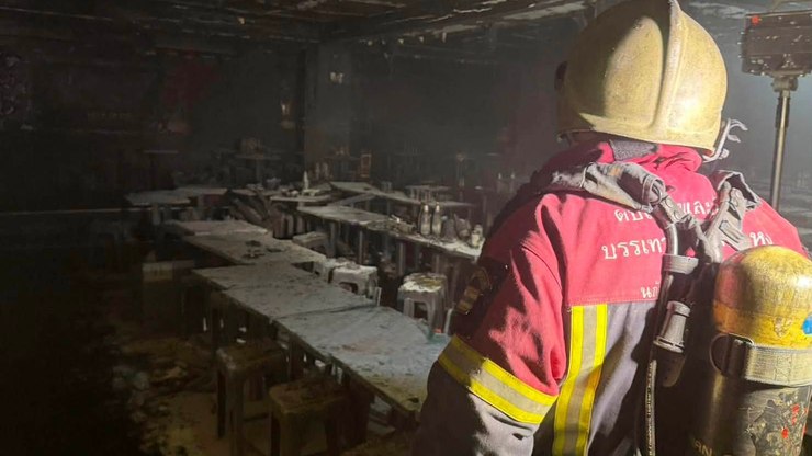 Incêndio em bar deixa 27 mortos na Tailândia