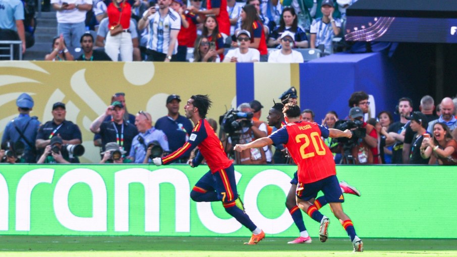 Ferran Torres marcou o gol que deu o título a Espanha Ferran Torres marcou o gol que deu o título a Espanha