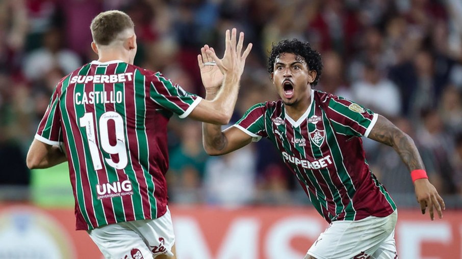 Fluminense vence o Bolívar e mantém sonho da classificação Fluminense vence o Bolívar e mantém sonho da classificação