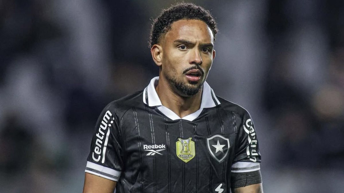 Bom nome? Lateral do Botafogo é convocado para a seleção Bom nome? Lateral do Botafogo é convocado para a seleção