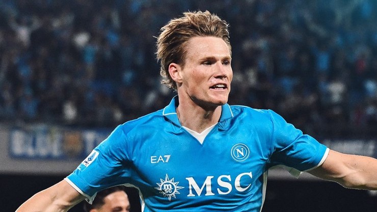 É campeão! Napoli bate Cagliari e conquista 4º título italiano
