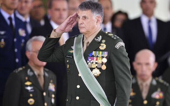 Amigo de Bolsonaro, general Leal Pujol assumiu posto de comandante do Exército no lugar do general Villas Bôas