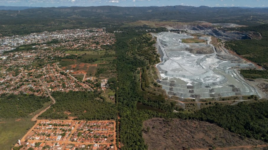 Extração das terras raras de Minaçu, em Goiás