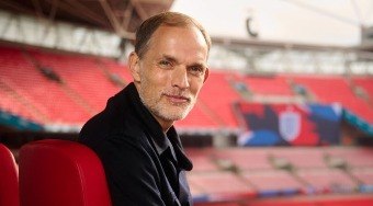 Técnico da Inglaterra, Tuchel namora modelo 14 anos mais nova