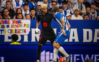 Yamal faz golaço, Barcelona vence Espanyol e é campeão de La Liga