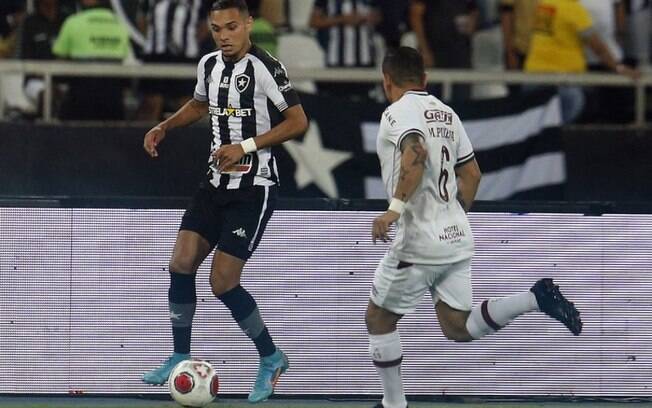 'Faltou tranquilidade para nós', diz Luiz Fernando após revés do Botafogo para o Fluminense