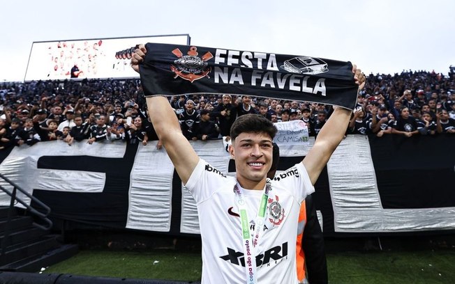 Campeão invicto, Caipira celebra título da Copinha pelo Corinthians