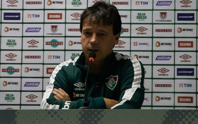Diniz fala em partida 'muito boa' do Fluminense em derrota para o Athletico-PR: 'Jogamos melhor'
