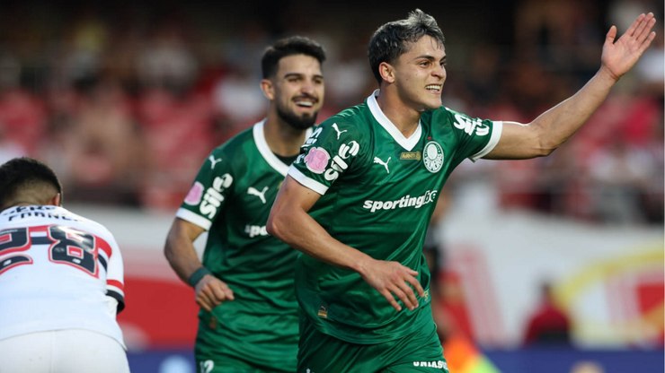 Chances de título do Palmeiras disparam após virada; Fla em queda