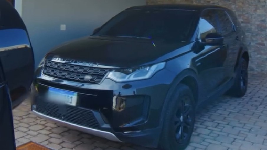 Land Rover Discovery foi o primeiro carro de Brunna Gonçalves, recebido no mesmo dia em que tirou a habilitação