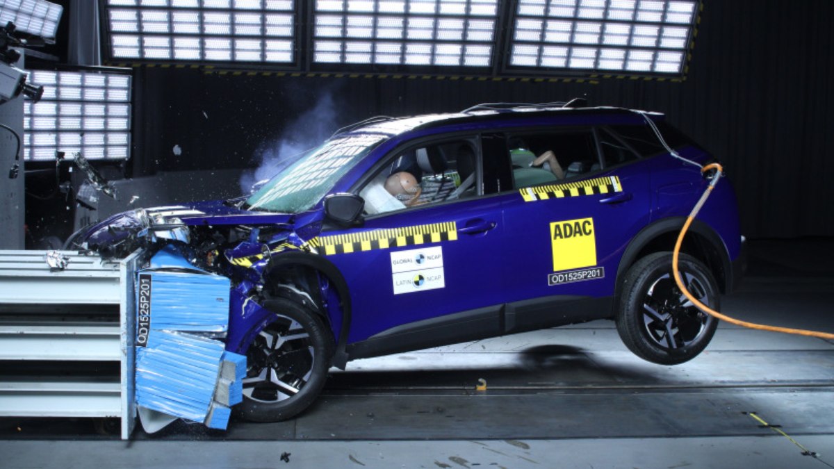 Peugeot 2008 passa por testes de segurança