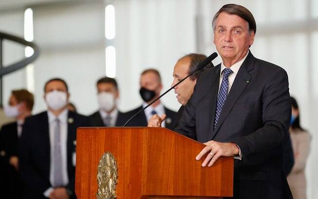 Em contra-ataque ao avanço de Bolsonaro em seus redutos, PT planeja aproximação com militares