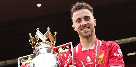Morre Diogo Jota, craque do Liverpool, em acidente de carro