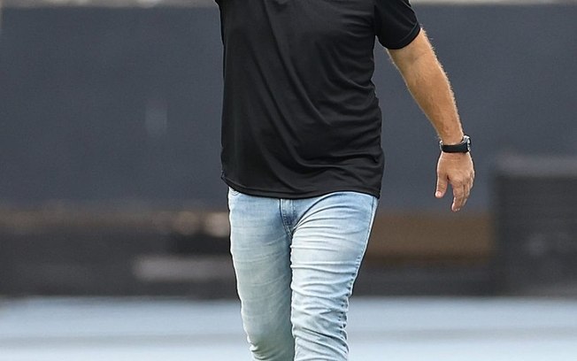 Carlos Leiria justifica derrota na Supercopa: ‘A diferença foi o tempo de preparação’ Carlos Leiria justifica derrota na Supercopa: ‘A diferença foi o tempo de preparação’