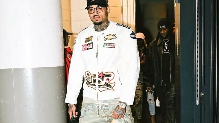 Rapper Chris Brown é preso por acusação de agressão