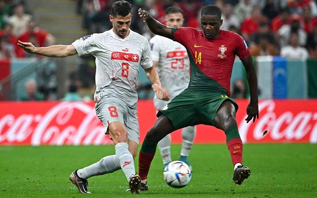 Carvalho em ação por Portugal contra a Suíça na Copa do Mundo de 2022