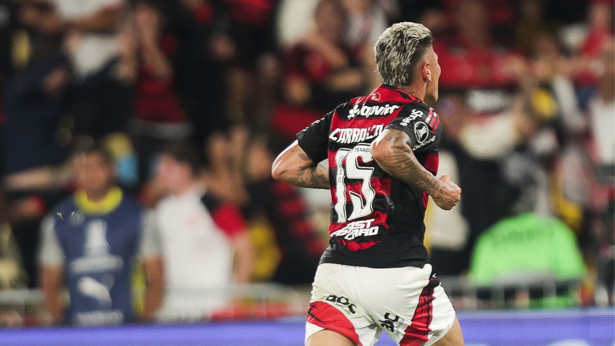 Carrascal decide e Flamengo sai na frente do Racing na semifinal