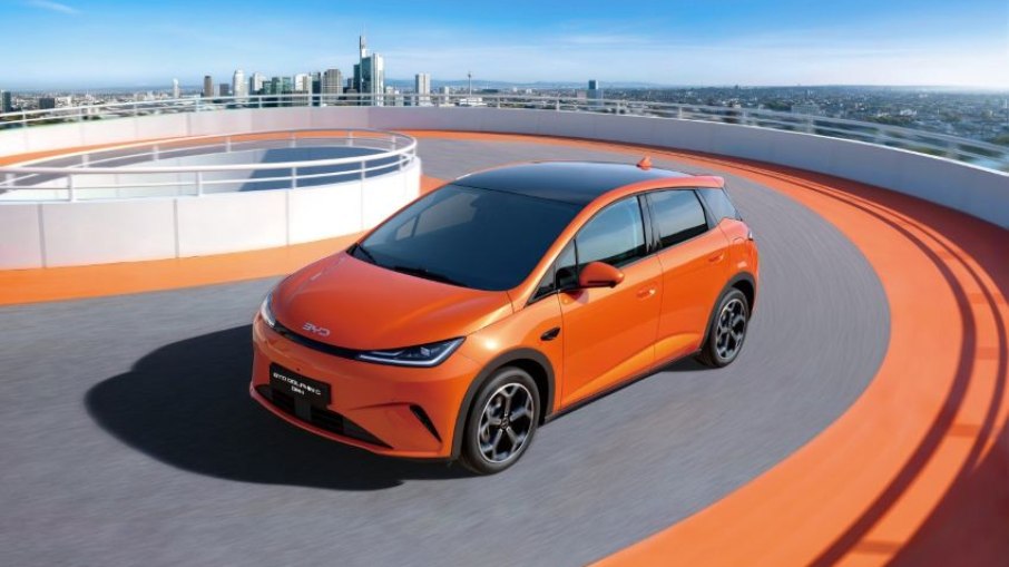 BYD Dolphin híbrido terá até 1.000 km de autonomia
