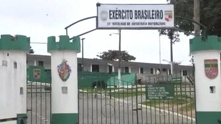 Jovem leva tiro durante suposta brincadeira em quartel