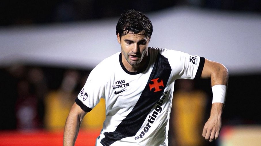 Sosa e Colidio também estiveram no radar rubro-negro antes de acertarem com o Vasco Sosa e Colidio também estiveram no radar rubro-negro antes de acertarem com o Vasco